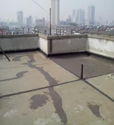 海口市漏水维修 楼顶漏水是什么原因，楼顶漏水维修方法是什么?